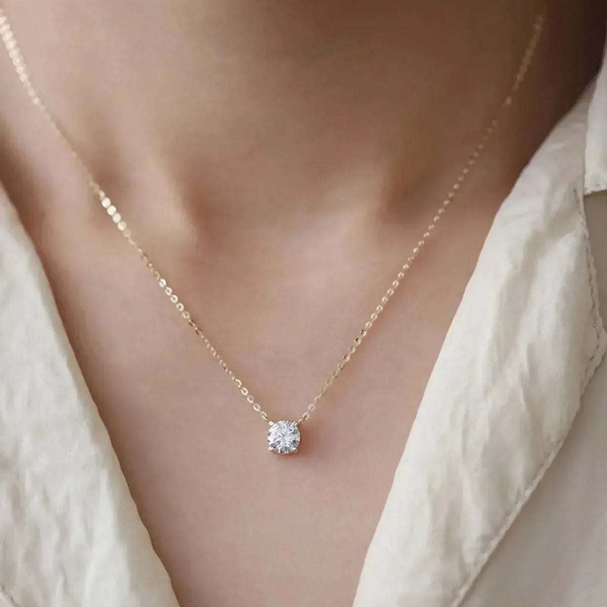 COLLAR | Daniela