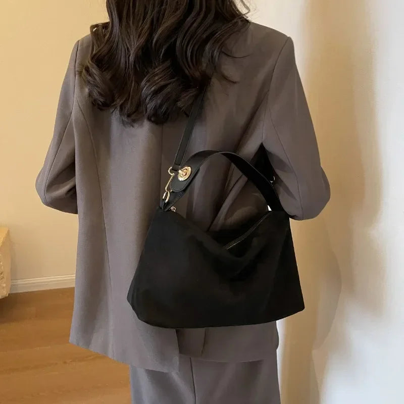 Bolso Esther - Clásico Atemporal